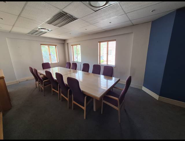 1,500M² OFFICE FOR SALE IN WOODMEAD